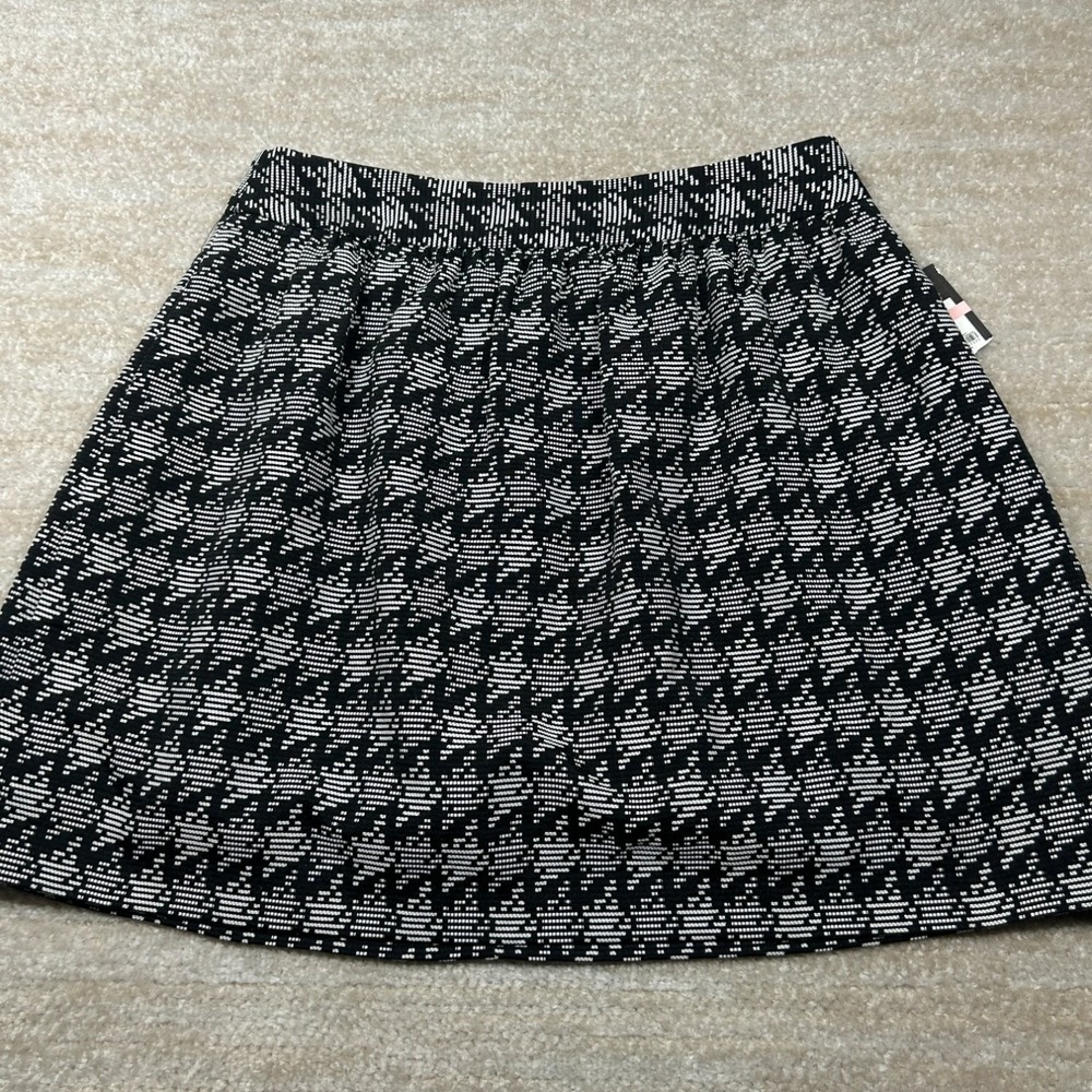 Crown & Ivy Womens Skirt 10 Black Ivory Geometric Abstract A-Line 7266237